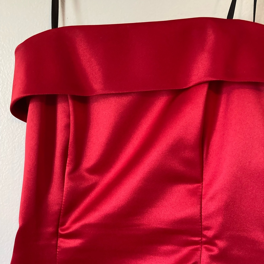 Vibrant Red Strapless Gown - Picture 2 of 6